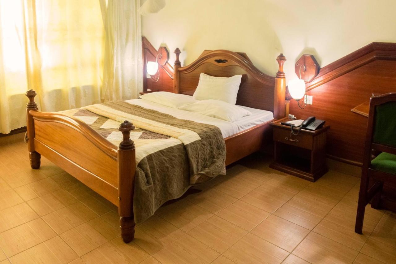 Palm World Hotels Mbarara Luaran gambar